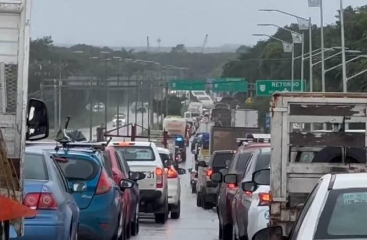 Genera pérdidas millonarias a empresarios el caos vehicular por obras del Tren Maya