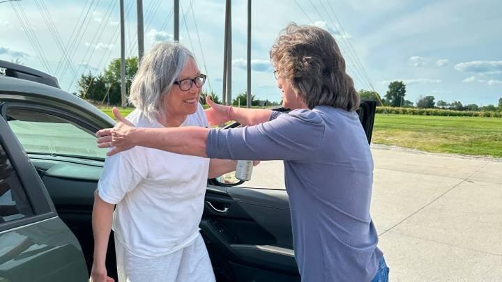 Mujer Estadounidense Liberada Tras 43 Años por Crimen que No Cometió